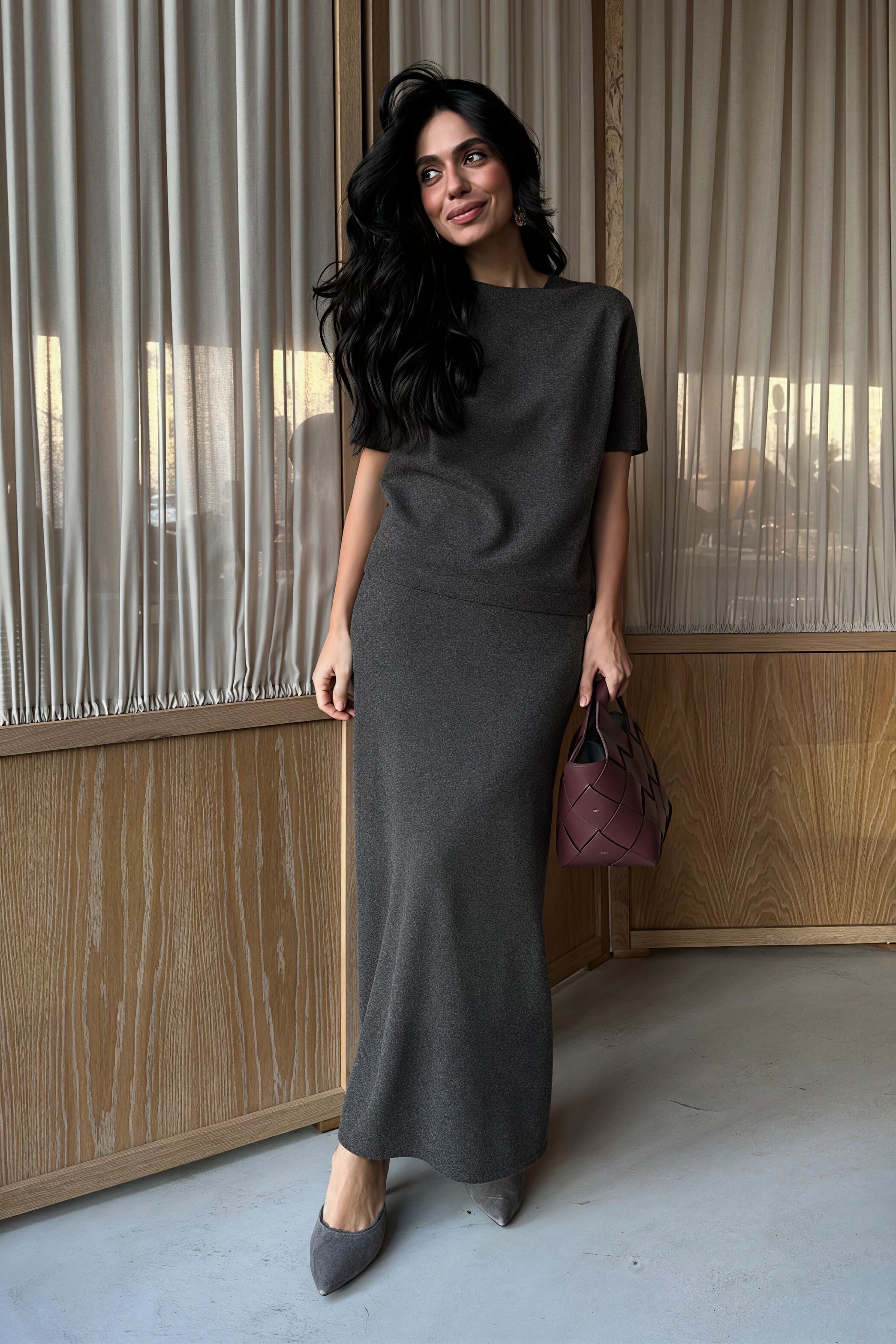 Completo Gonna e Maglia a Maniche Corte Minimalista