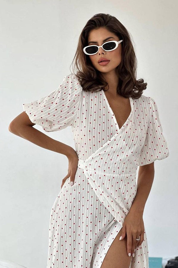 Abito lungo incrociato a scollo a V con stampa di cuori di cotone