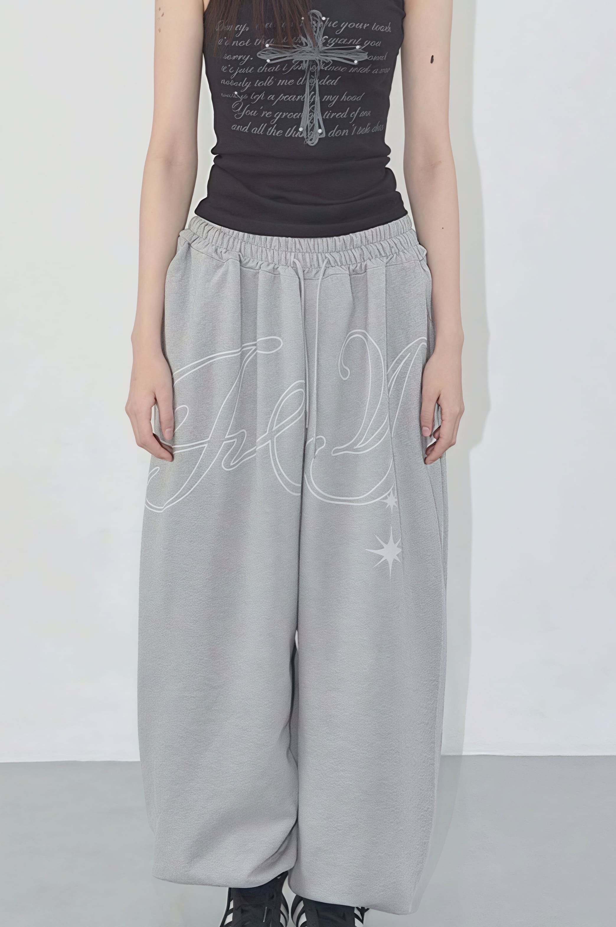 Pantalon droit ample à motifs rétro hip-hop