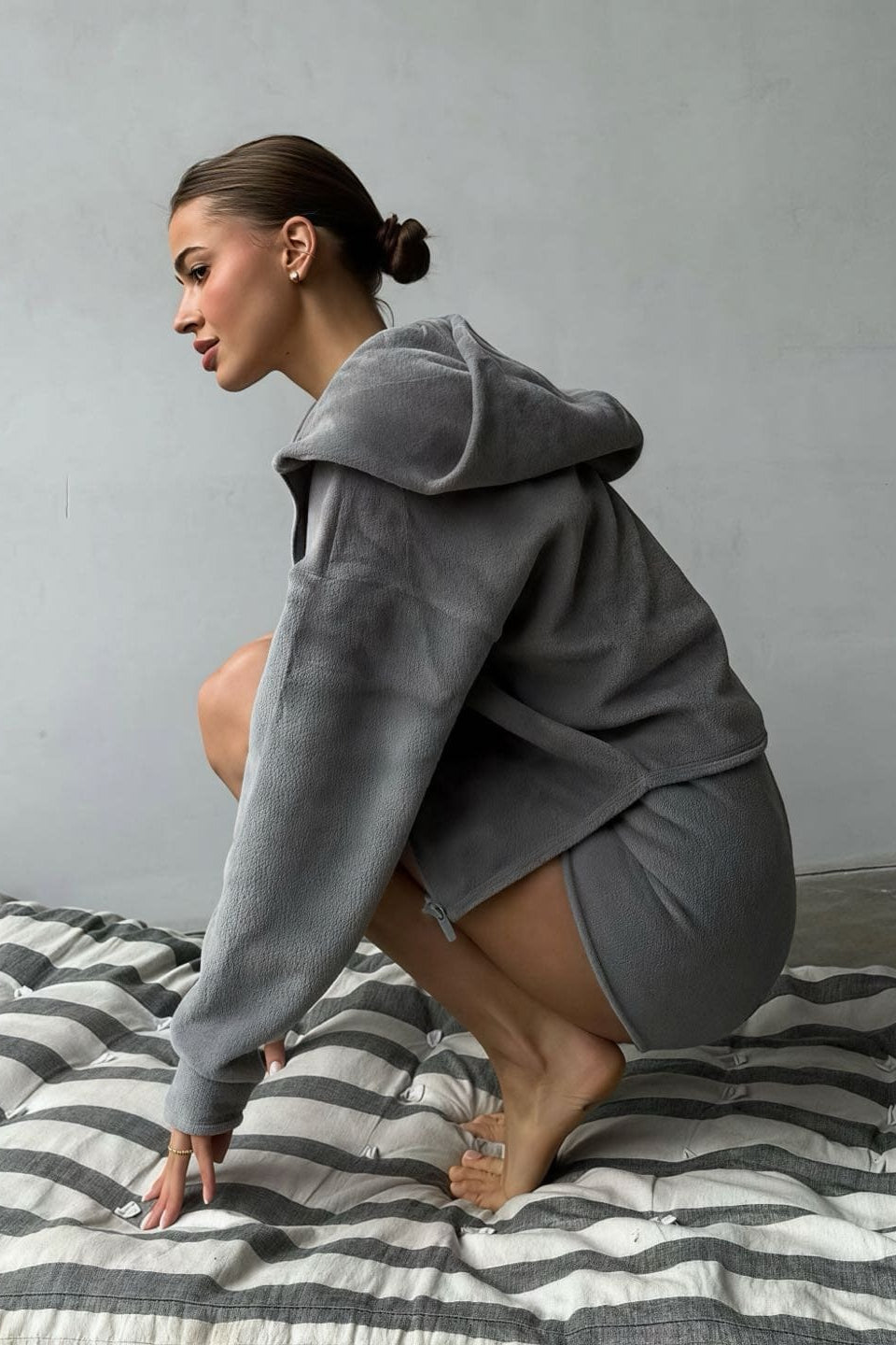 Conjunto de tres piezas: chaleco de punto sólido y suave