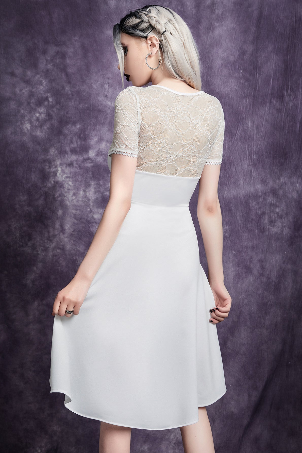 Vestido Gótico com Amarração Frontal