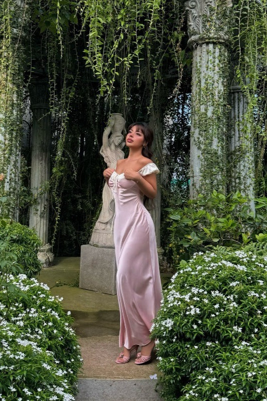 Satin trägerloses, gebundenes, schmales, romantisches Minikleid