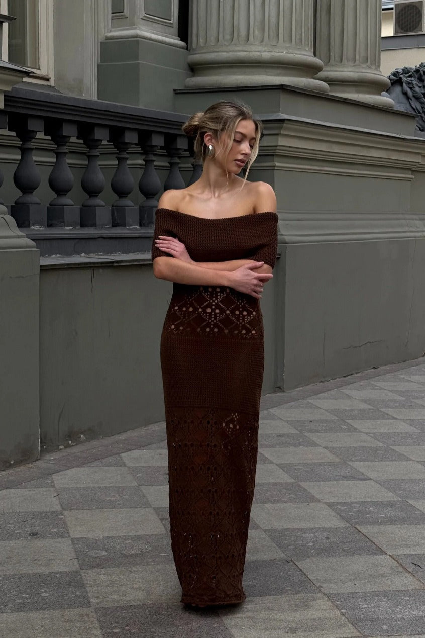 Robe moulante bohème en tricot à épaules dénudées cintrée à la taille