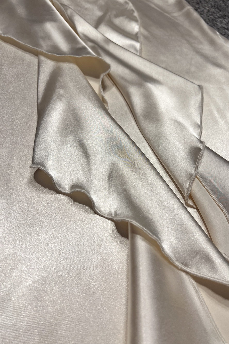 Sexy Neckholder-Kleid mit V-Ausschnitt, rückenfrei und mit Schärpe, Maxikleid