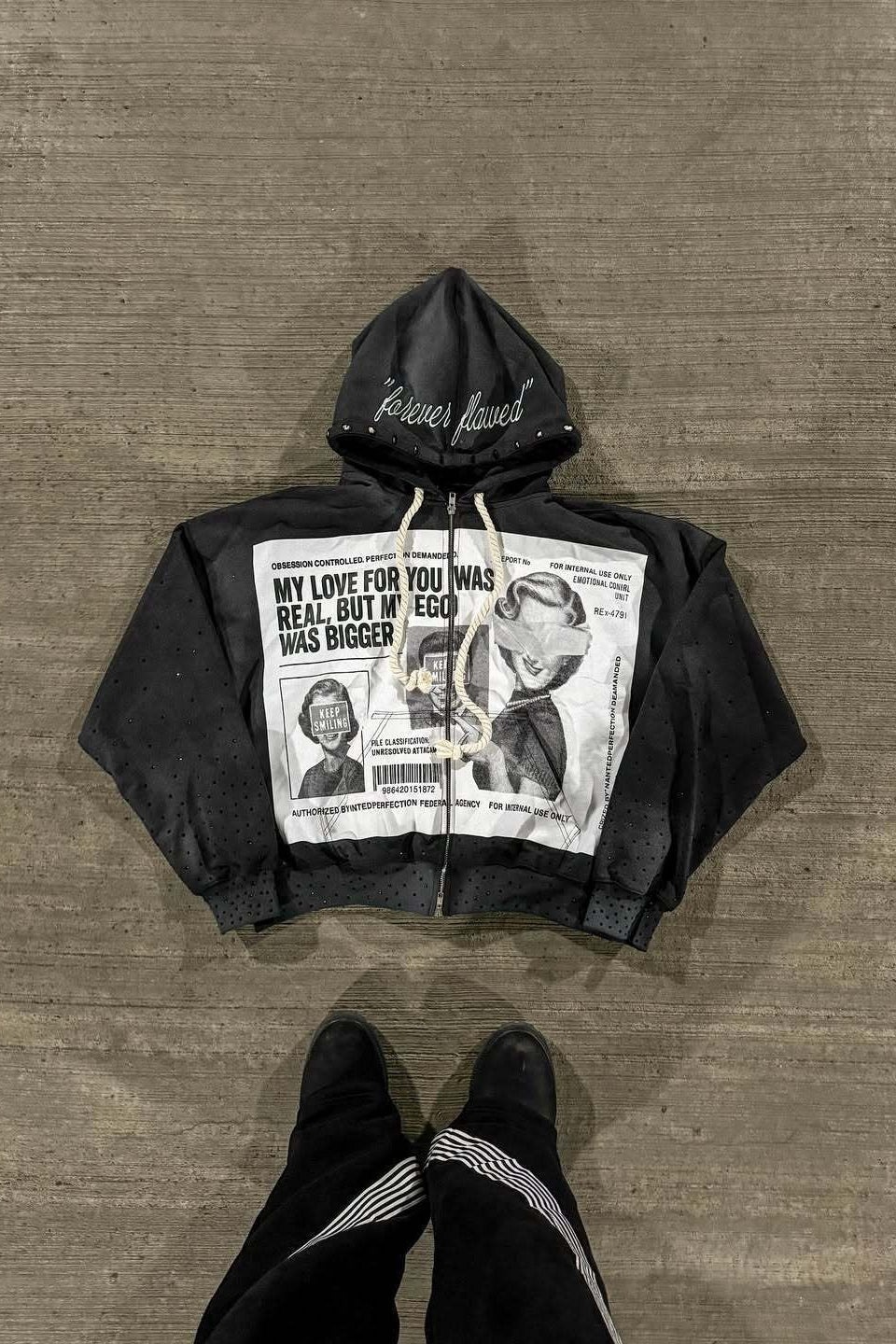 Moletom Street com Capuz, Blocos de Cor e Strass