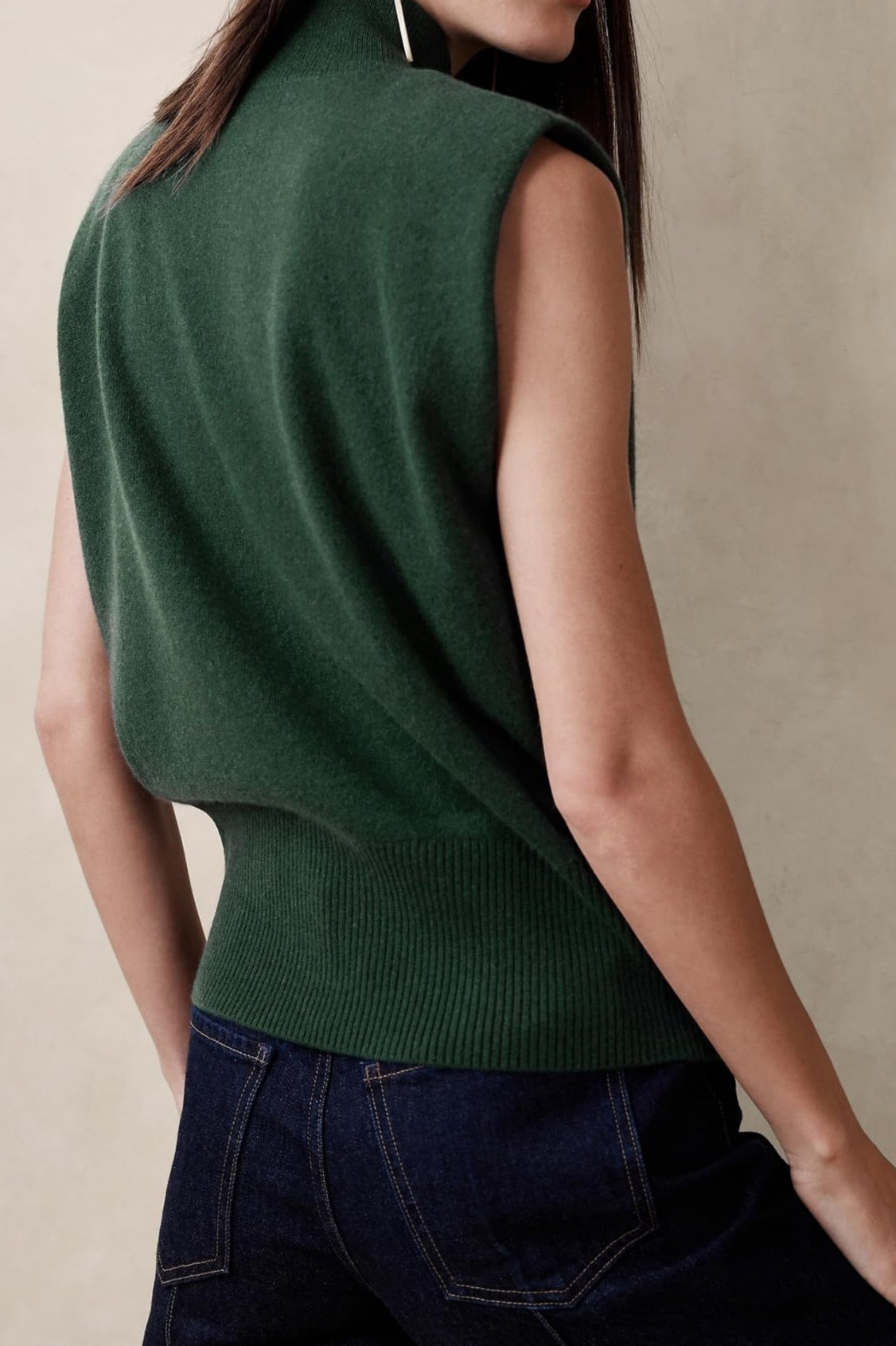 Solides Rundhals-Strickoberteil