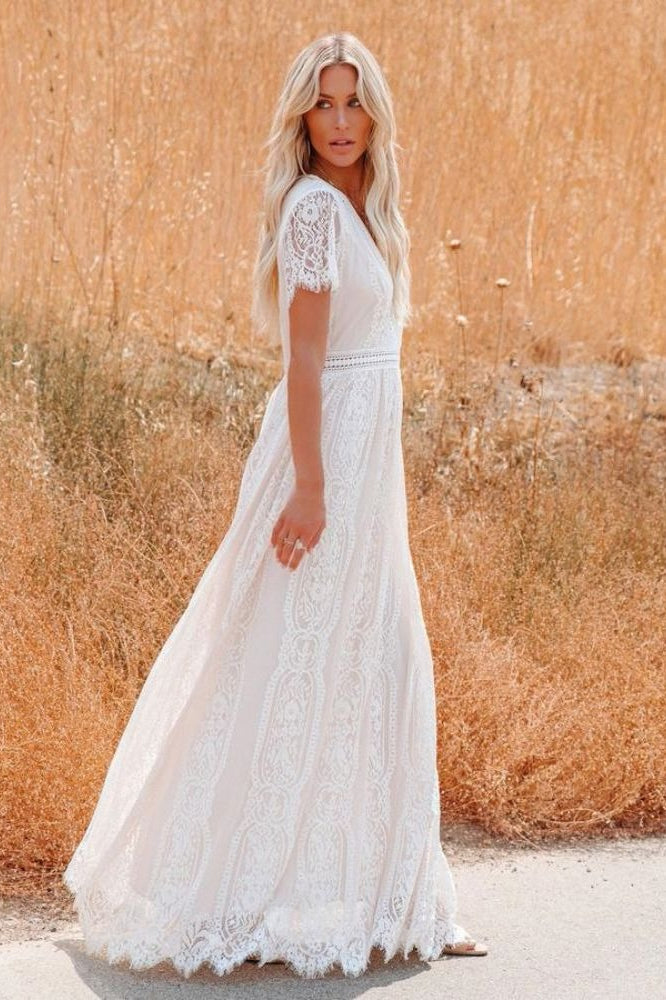 Durchscheinendes, körperbetontes Maxikleid mit V-Ausschnitt