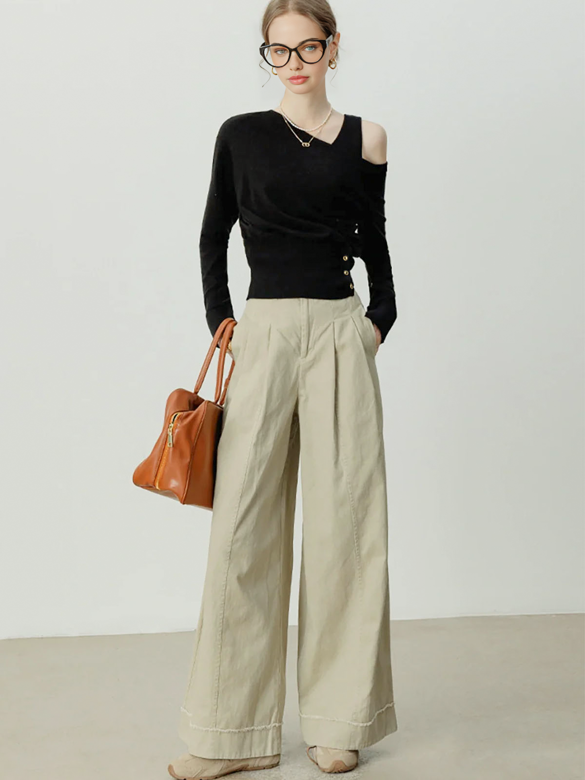 Asymmetrisches Pullover-Set mit freier Schulter