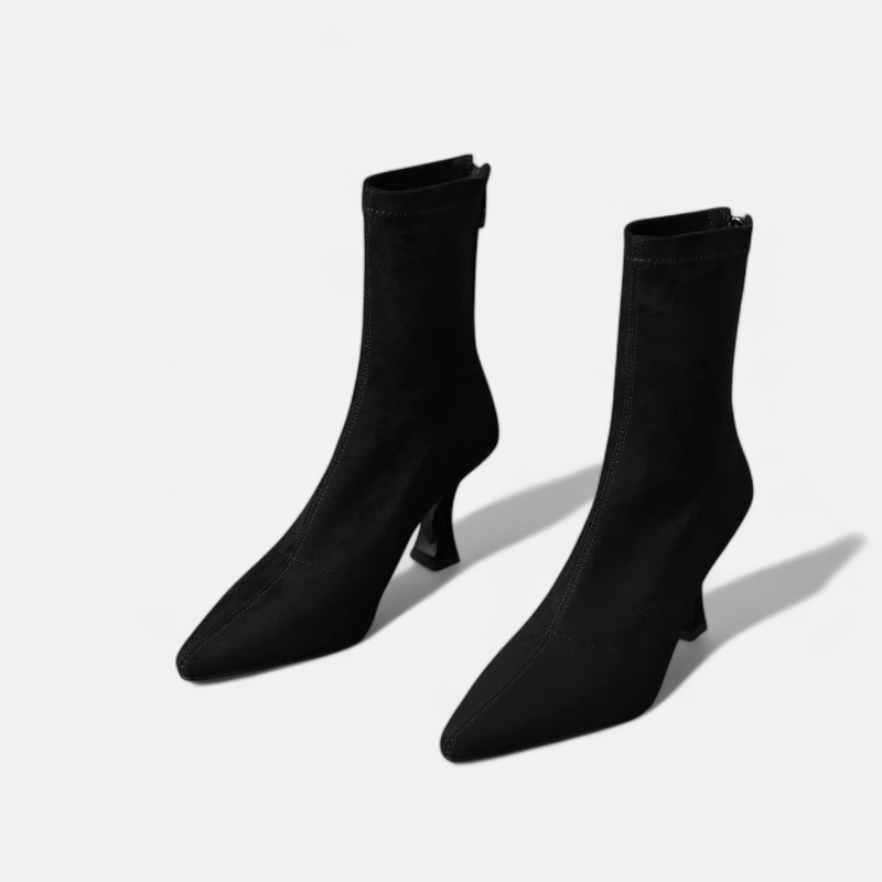 Bottines à Bout Pointu et Petit Talon Fin pour Femme – Silhouette Affirmée, Élégance Sensuelle