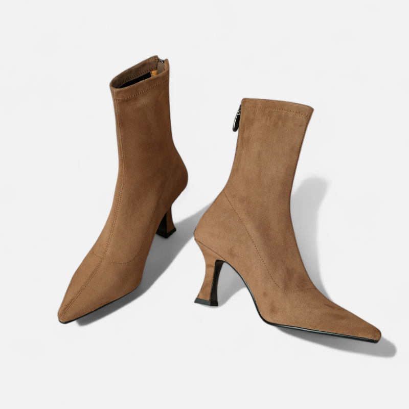 Bottines à Bout Pointu et Petit Talon Fin pour Femme – Silhouette Affirmée, Élégance Sensuelle