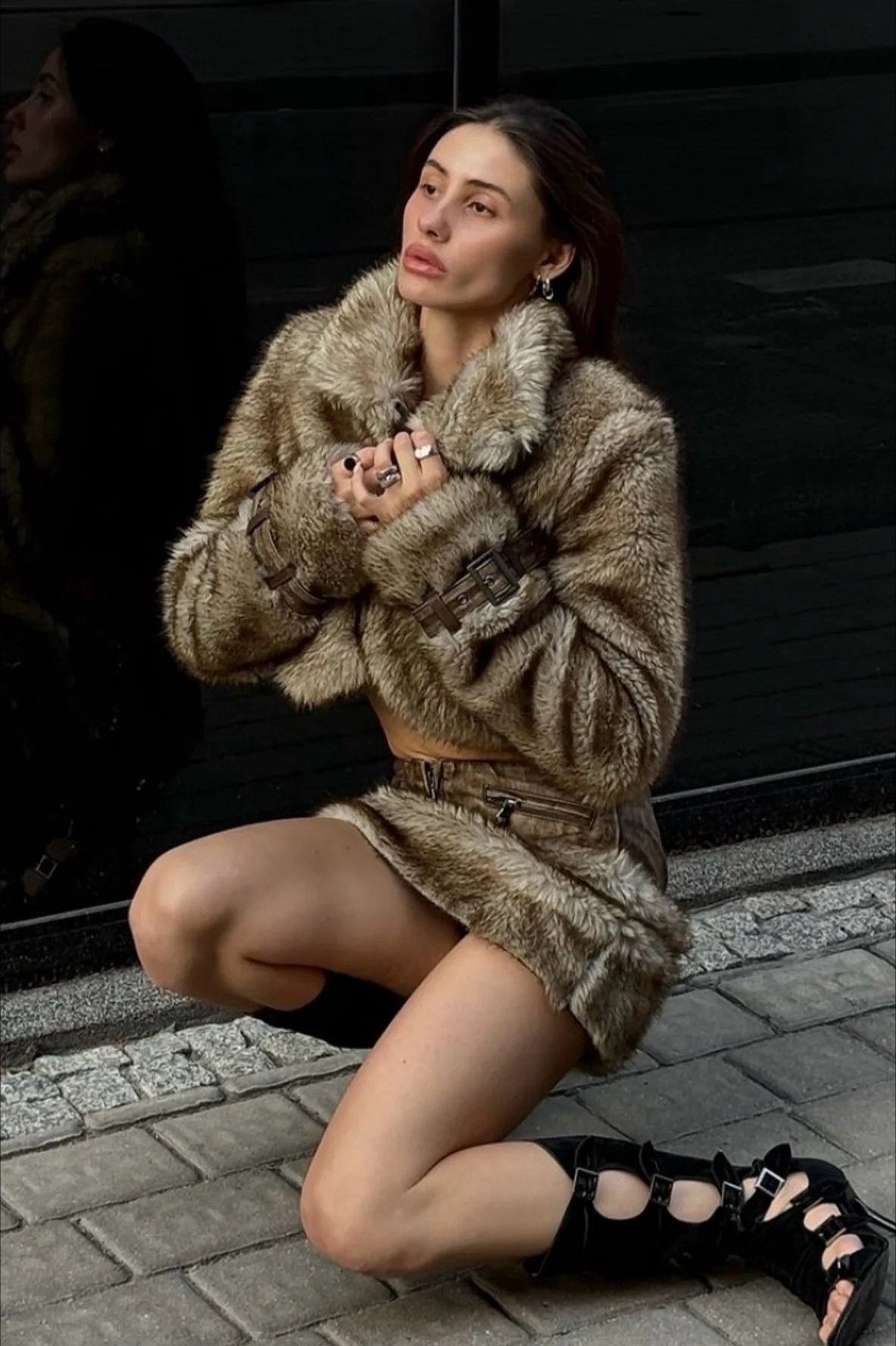 Abrigo vintage corto de parches con cuello alto y de pie