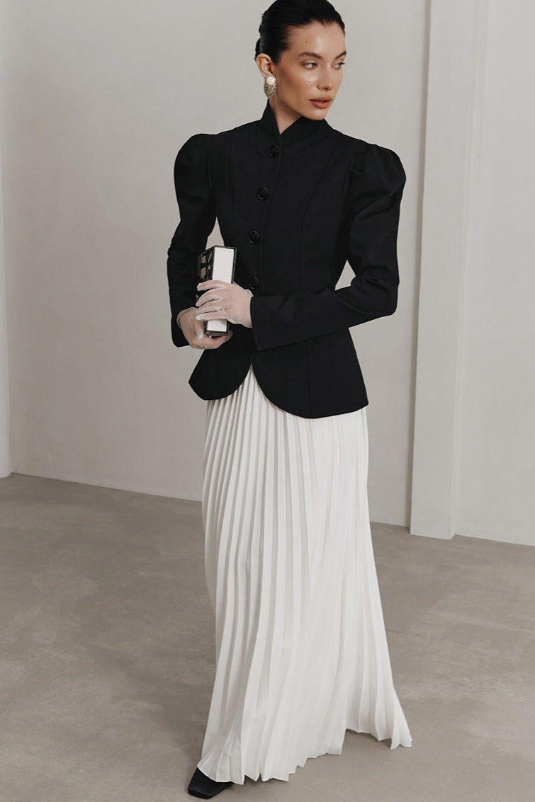 Francouzský elegantní blejzr s stojáčkem a nabíranými rukávy