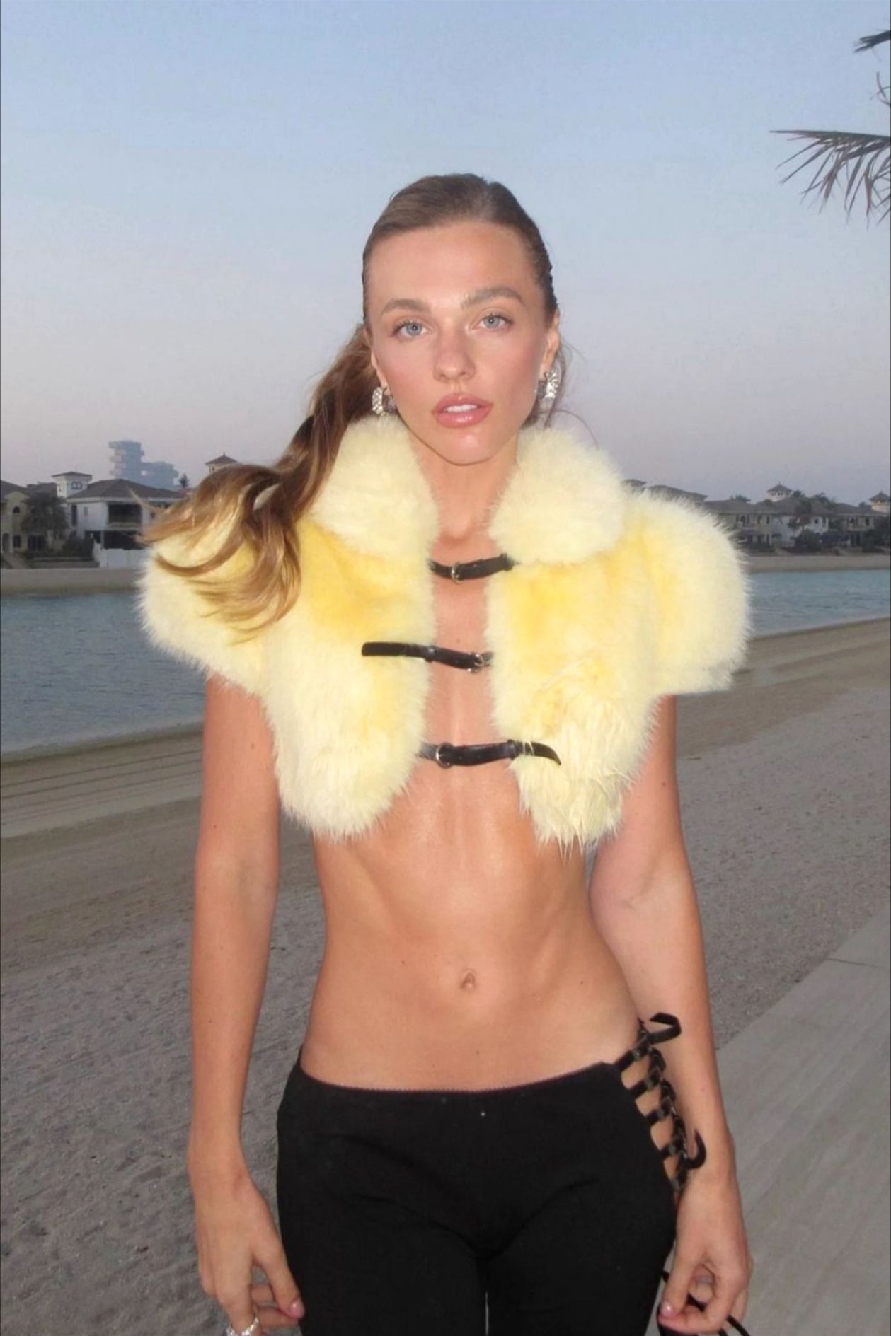 Sexy Umhang-Design Kordelzug Einfarbiger Plüschmantel