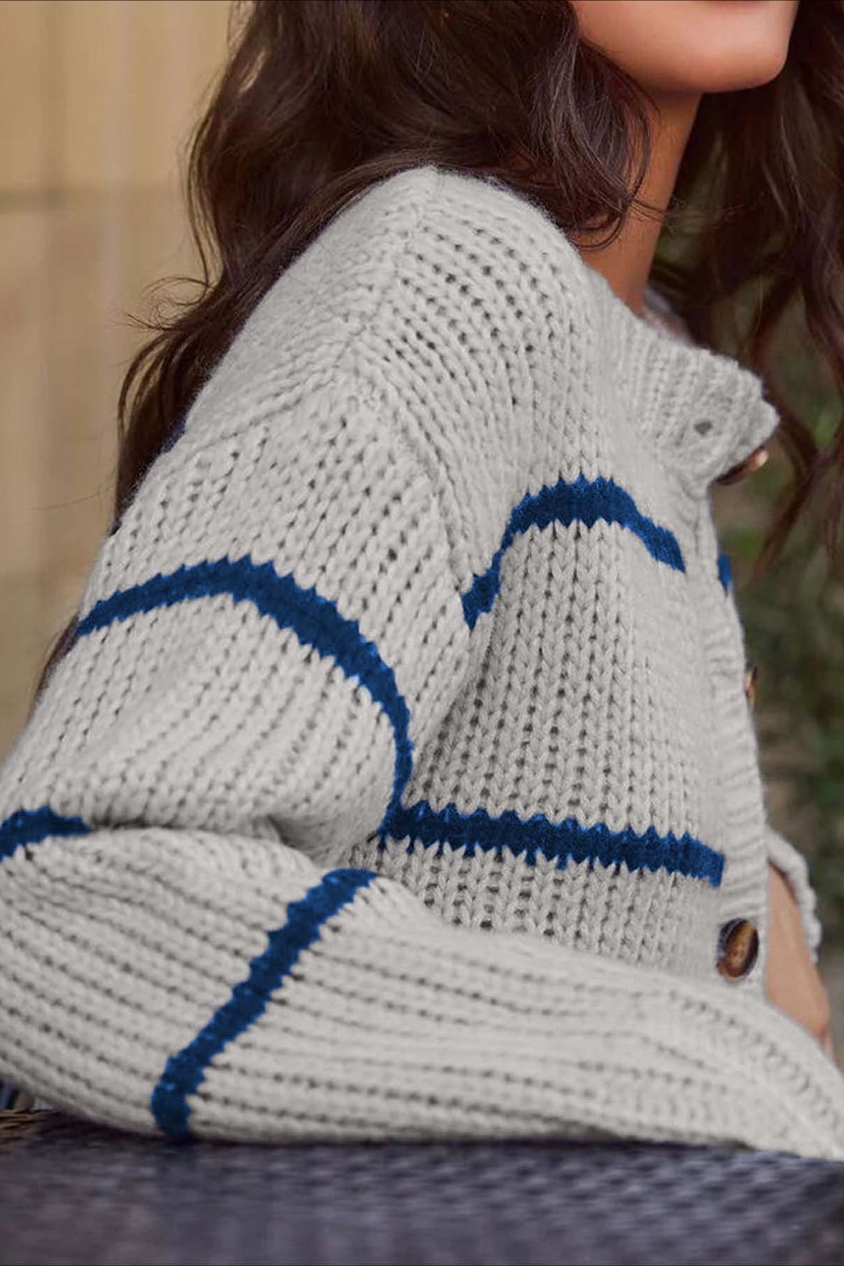 Cardigan lavorato a maglia a maniche lunghe, comodo e a righe elegante