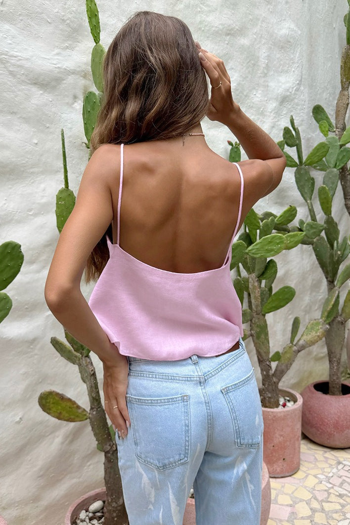 Pevný ležérní krátký top s trojúhelníkovým výstřihem, módní tílko