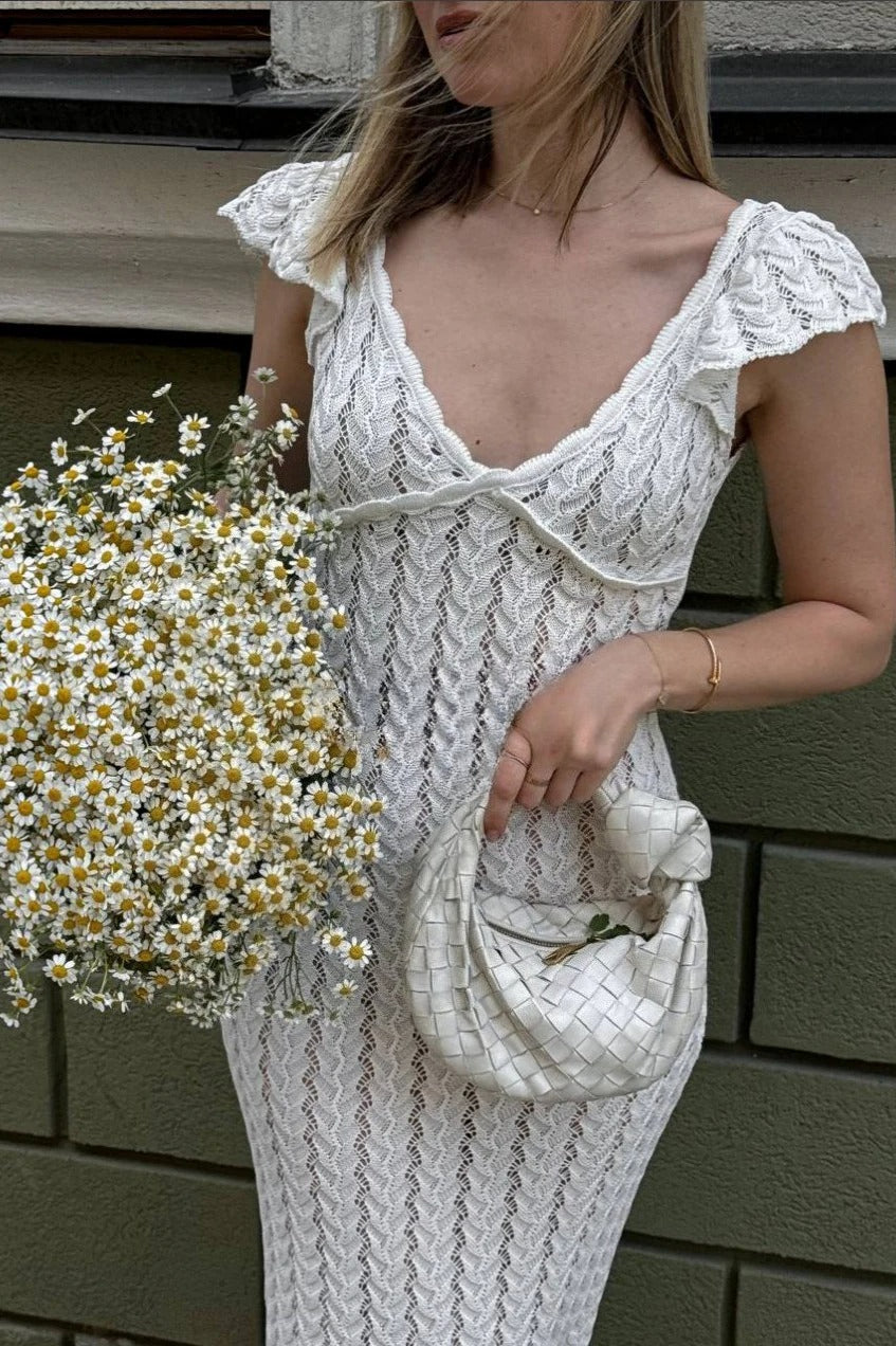 Gerafftes gestricktes rückenfreies Kleid mit V-Ausschnitt im Bohème-Stil