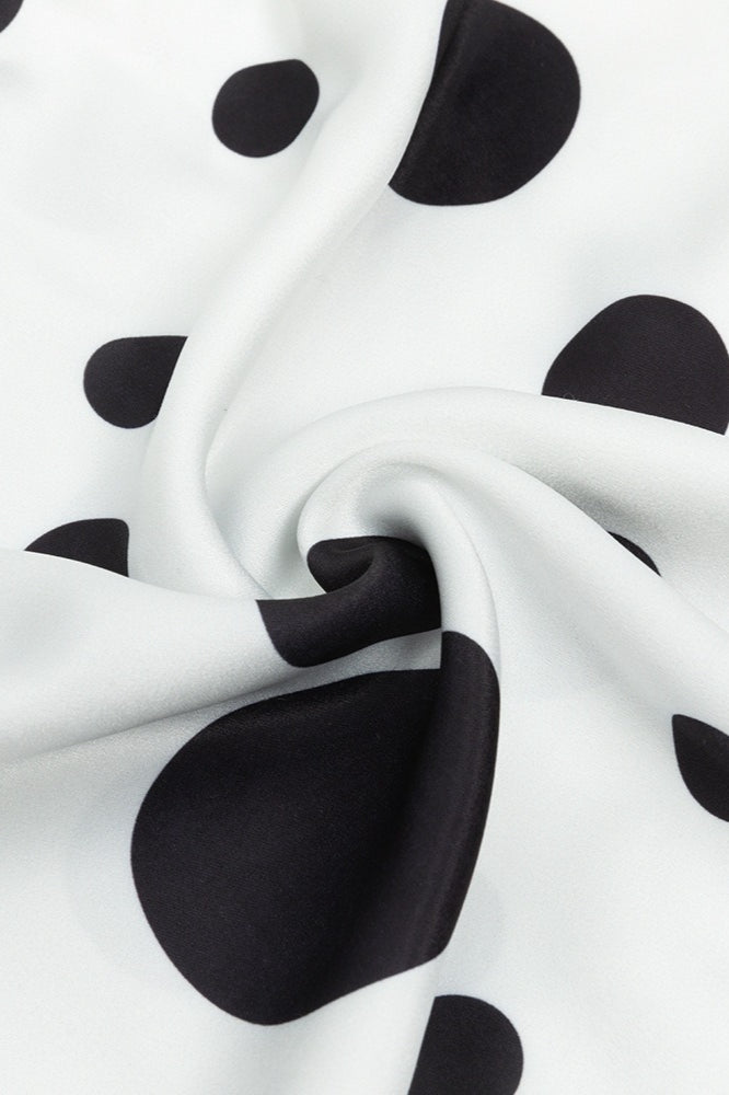 Robe longue plissée à bretelles fines à pois