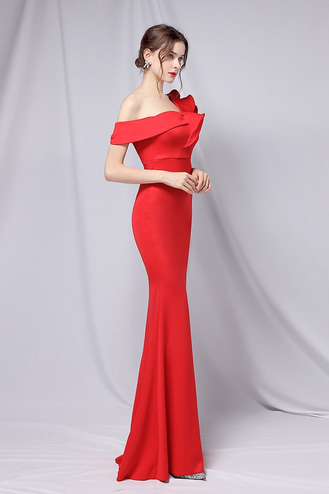 Abito lungo da festa a sirena con spalle scoperte