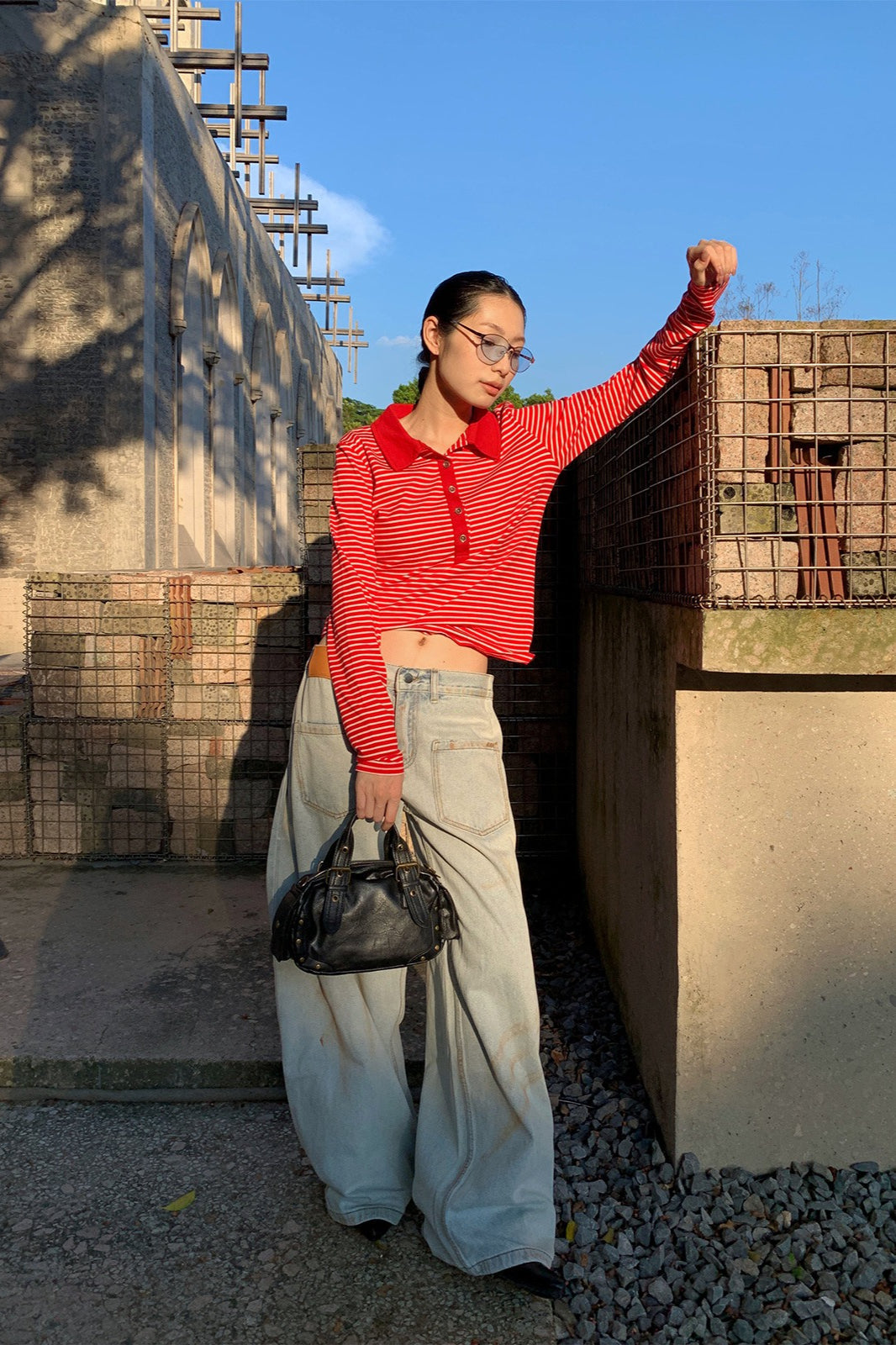 Jeans Designer com Bolso, Perna Larga, Franzido e Desgastado