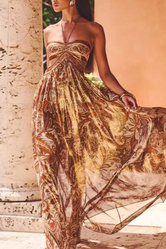 Trägerloses, geschnürtes, plissiertes Kleid im Bohème-Stil