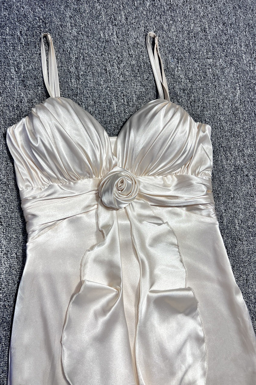 Sexy Neckholder-Kleid mit V-Ausschnitt, rückenfrei und mit Schärpe, Maxikleid