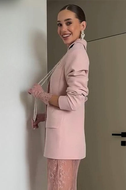 Blazer rosa con botones