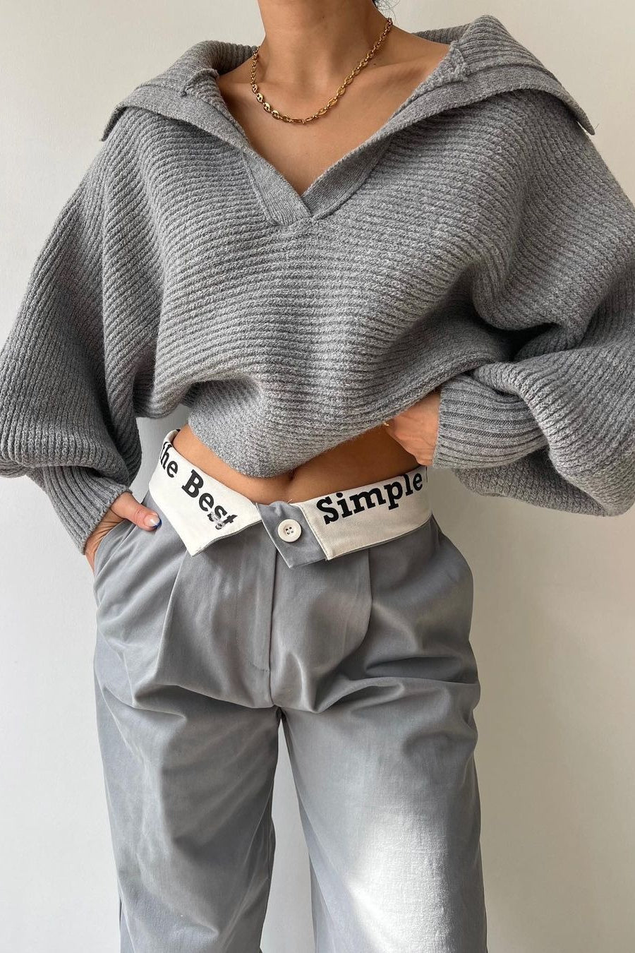 Pullover mit Laternenärmeln und offenem Kragen aus Strick