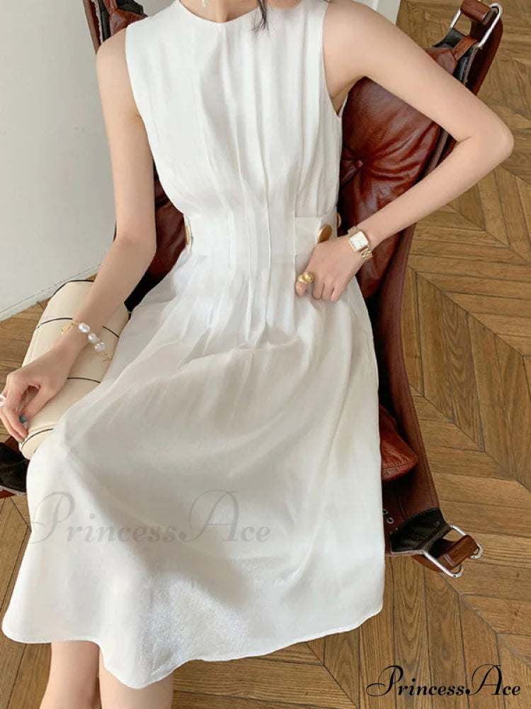 Vestido midi de manga larga a la moda con botones decorativos