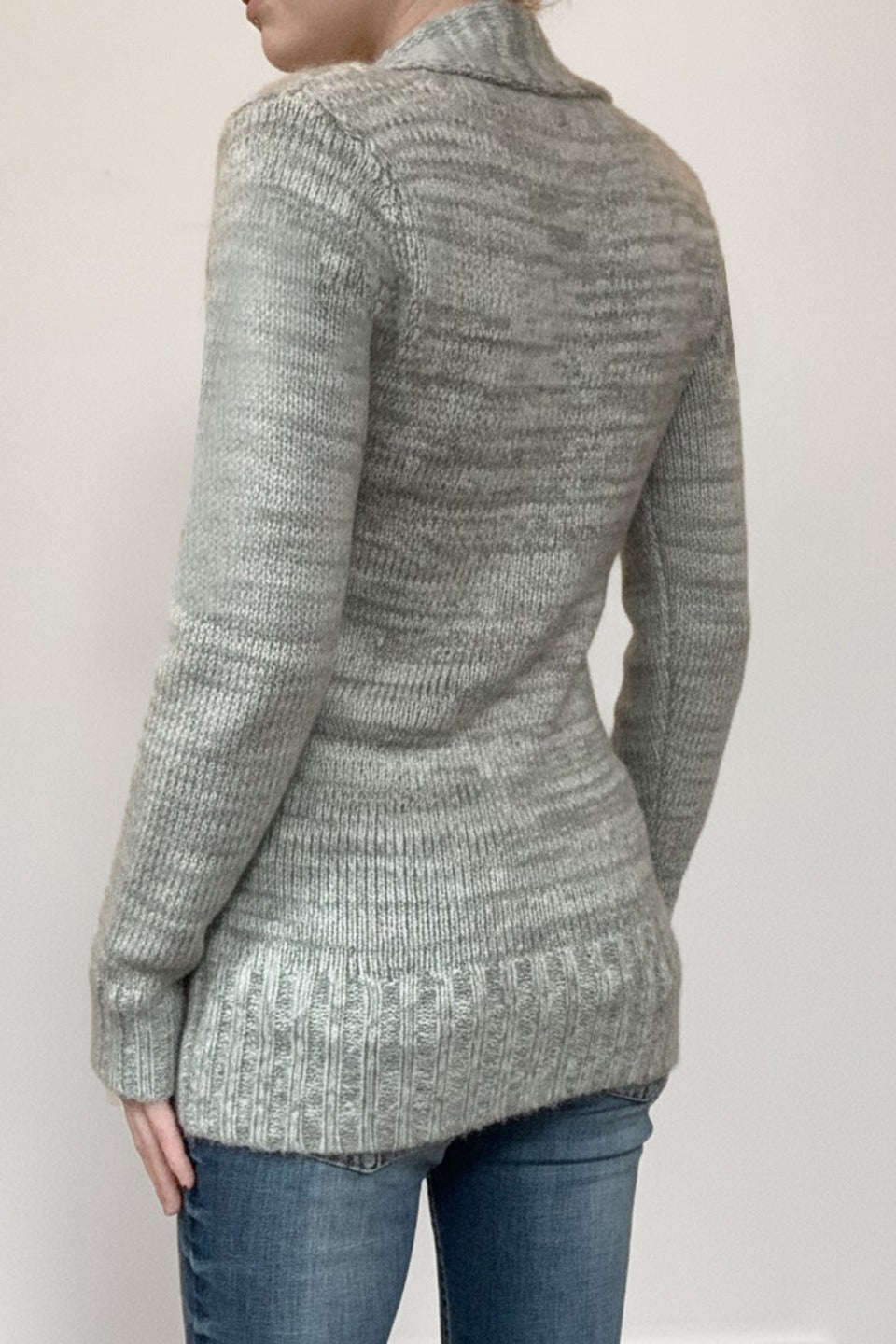 Vintage Pullover mit Paneelen, asymmetrischem V-Ausschnitt, Knöpfen und einfarbigem Muster