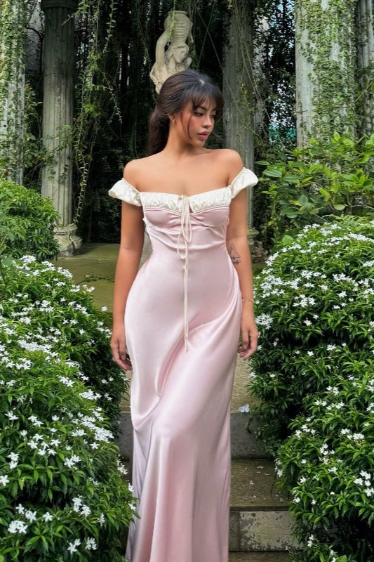 Satin trägerloses, gebundenes, schmales, romantisches Minikleid