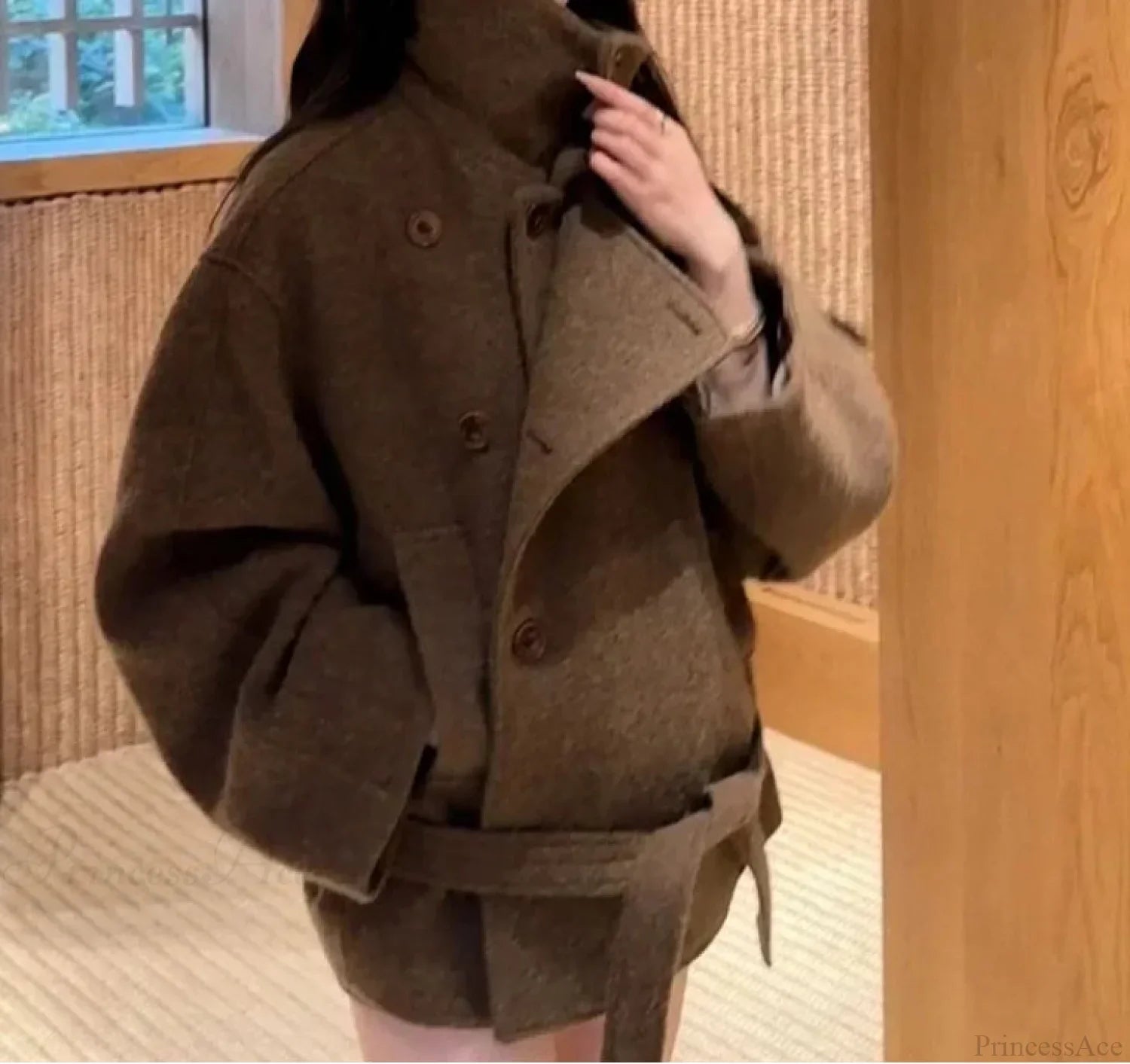 Sobretudo Casual de Lã com Amarração e Gola Alta