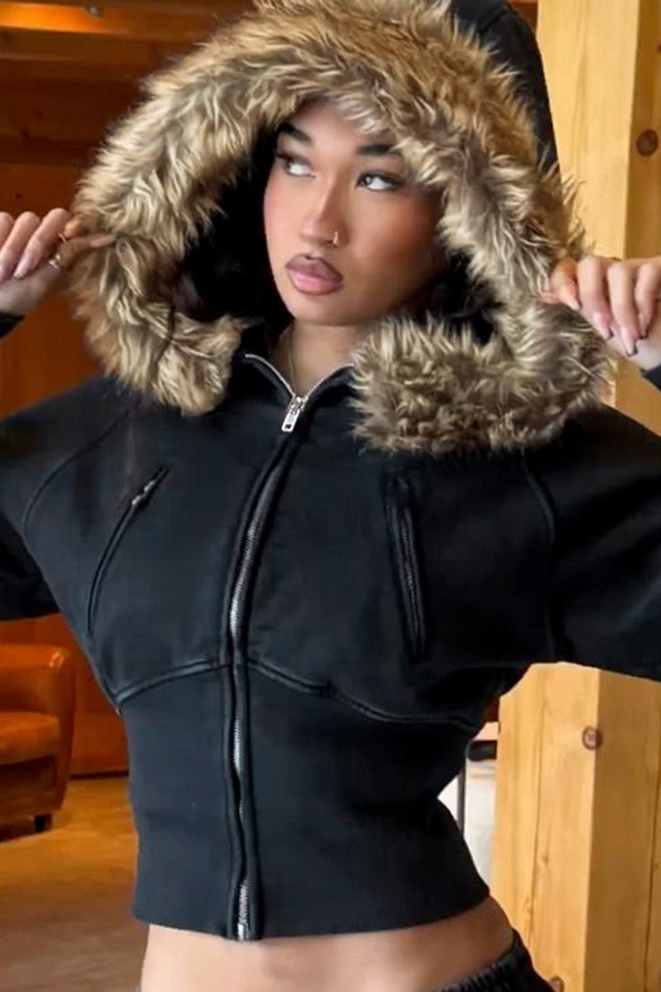 Straßenstil Sweatshirtjacke mit Pelzbesatz