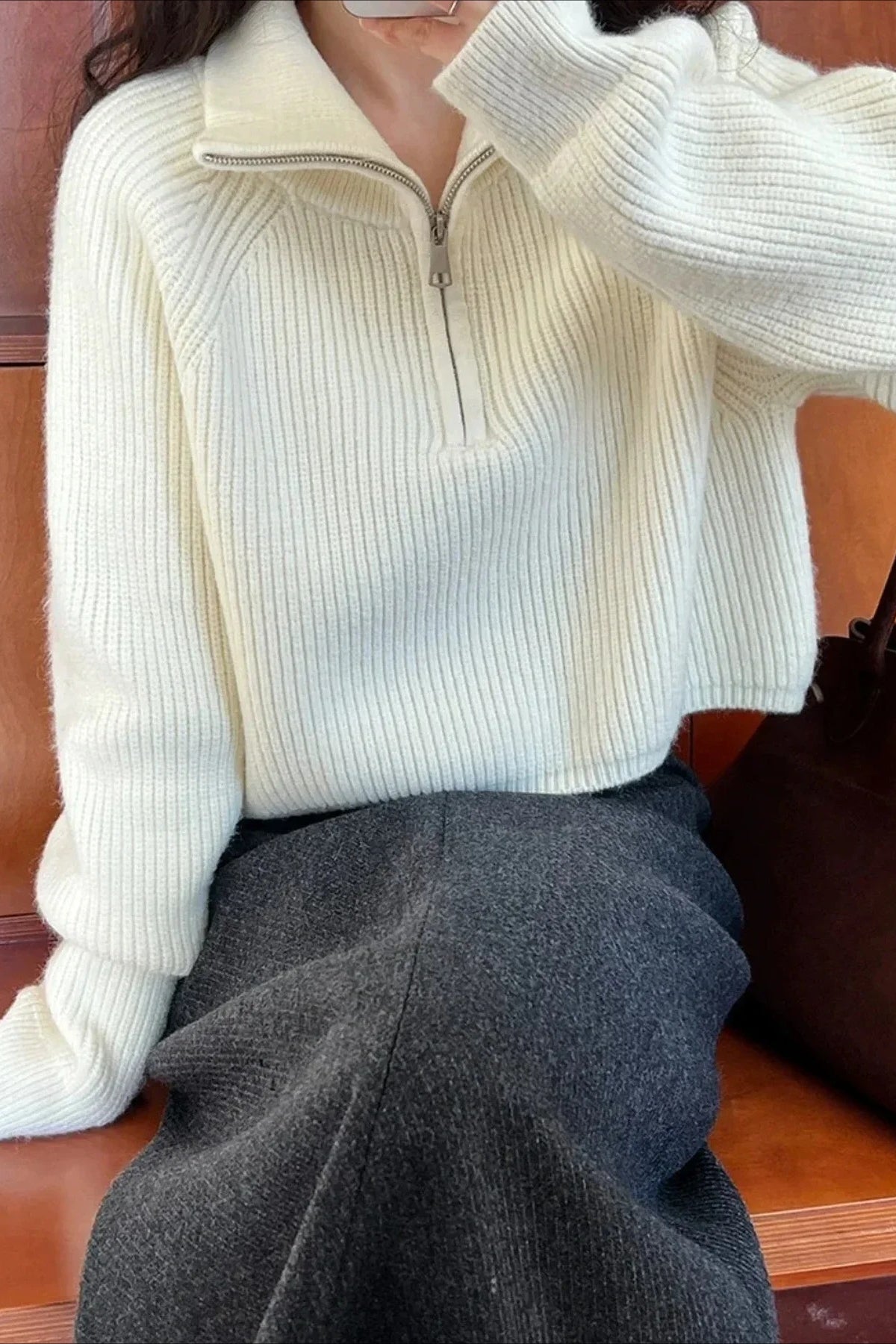 Pullover mit halbem Reißverschluss und Rollkragen aus Strick