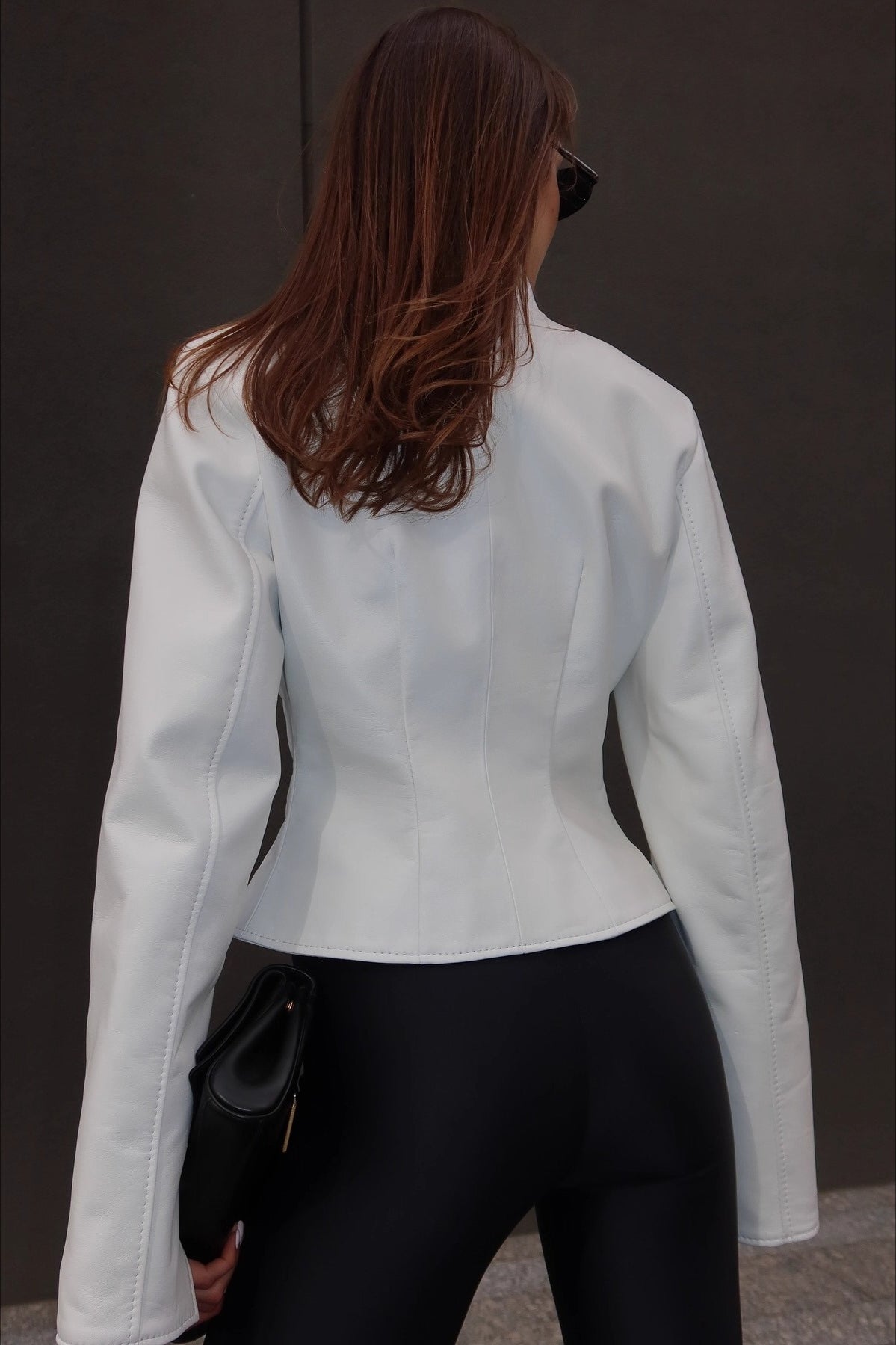 Lederjacke mit Stehkragen und tailliertem Schnitt