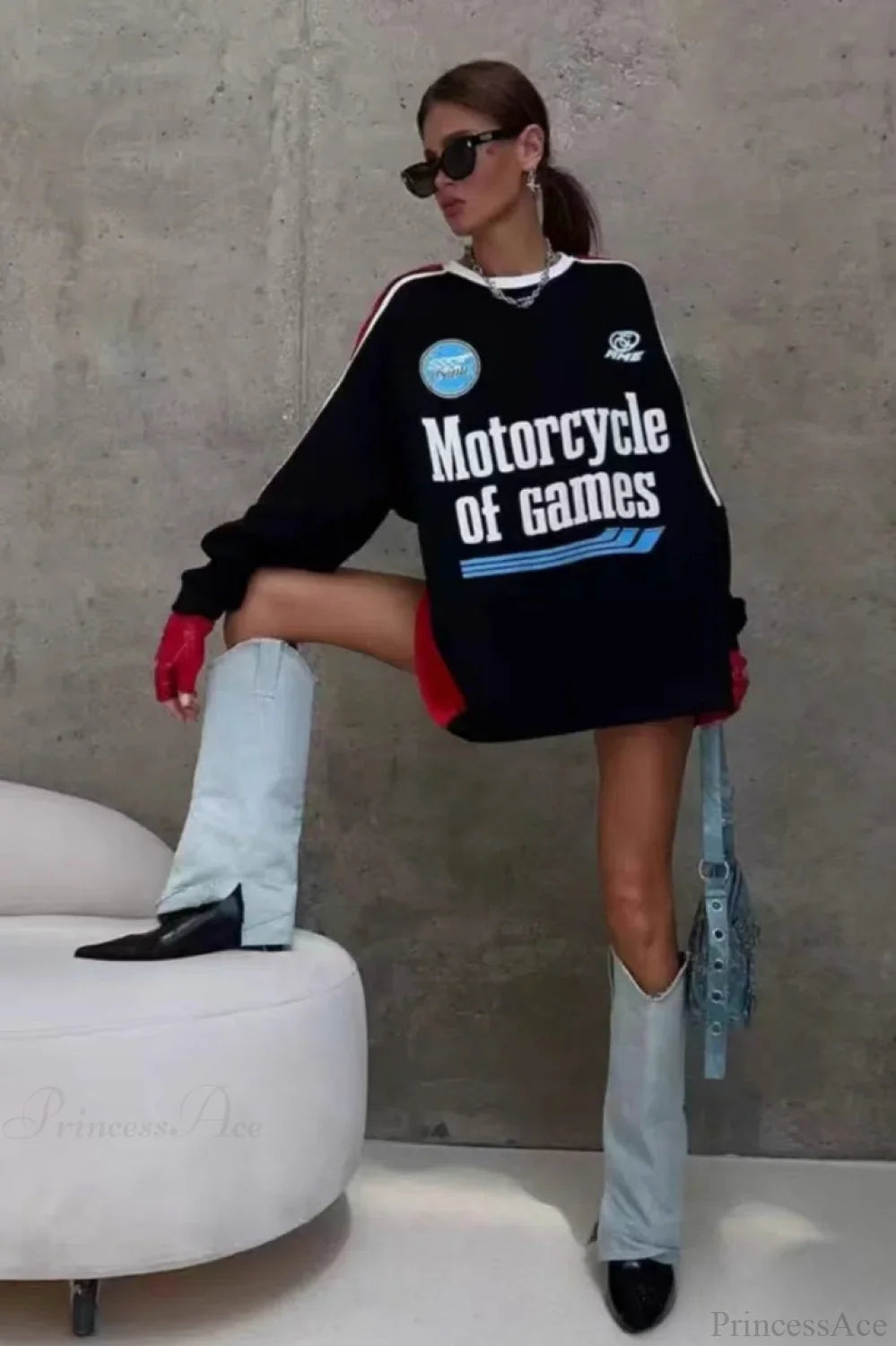 Felpa a maniche lunghe con collo rotondo e blocchi di colore in stile collegiale, taglio comodo