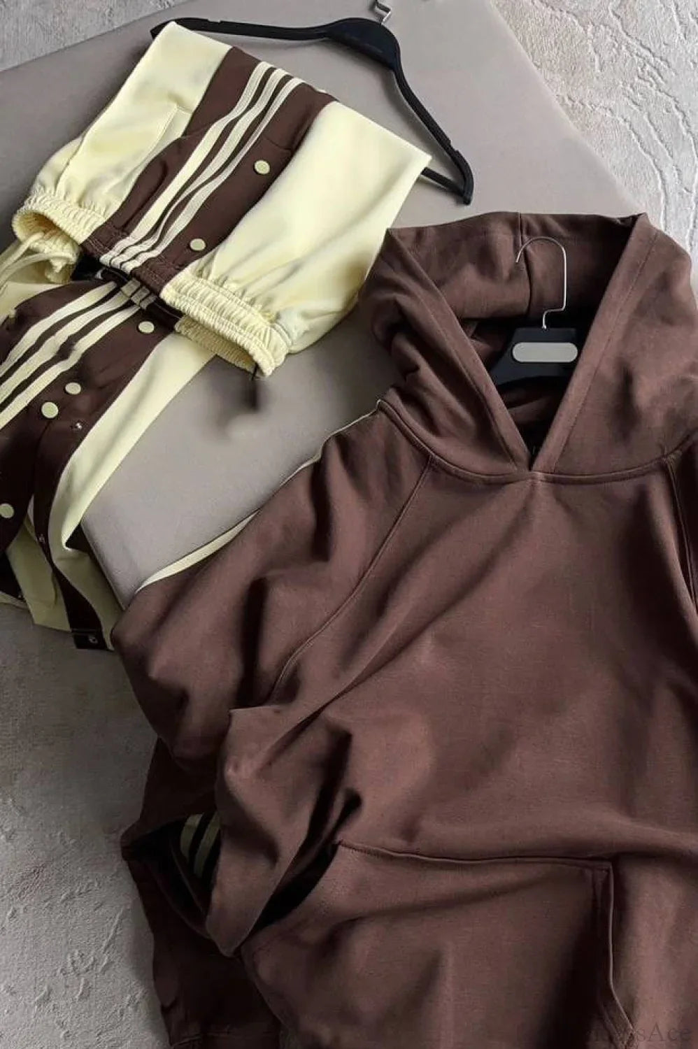 Ensemble deux pièces confortable à capuche surdimensionné bicolore avec pantalon