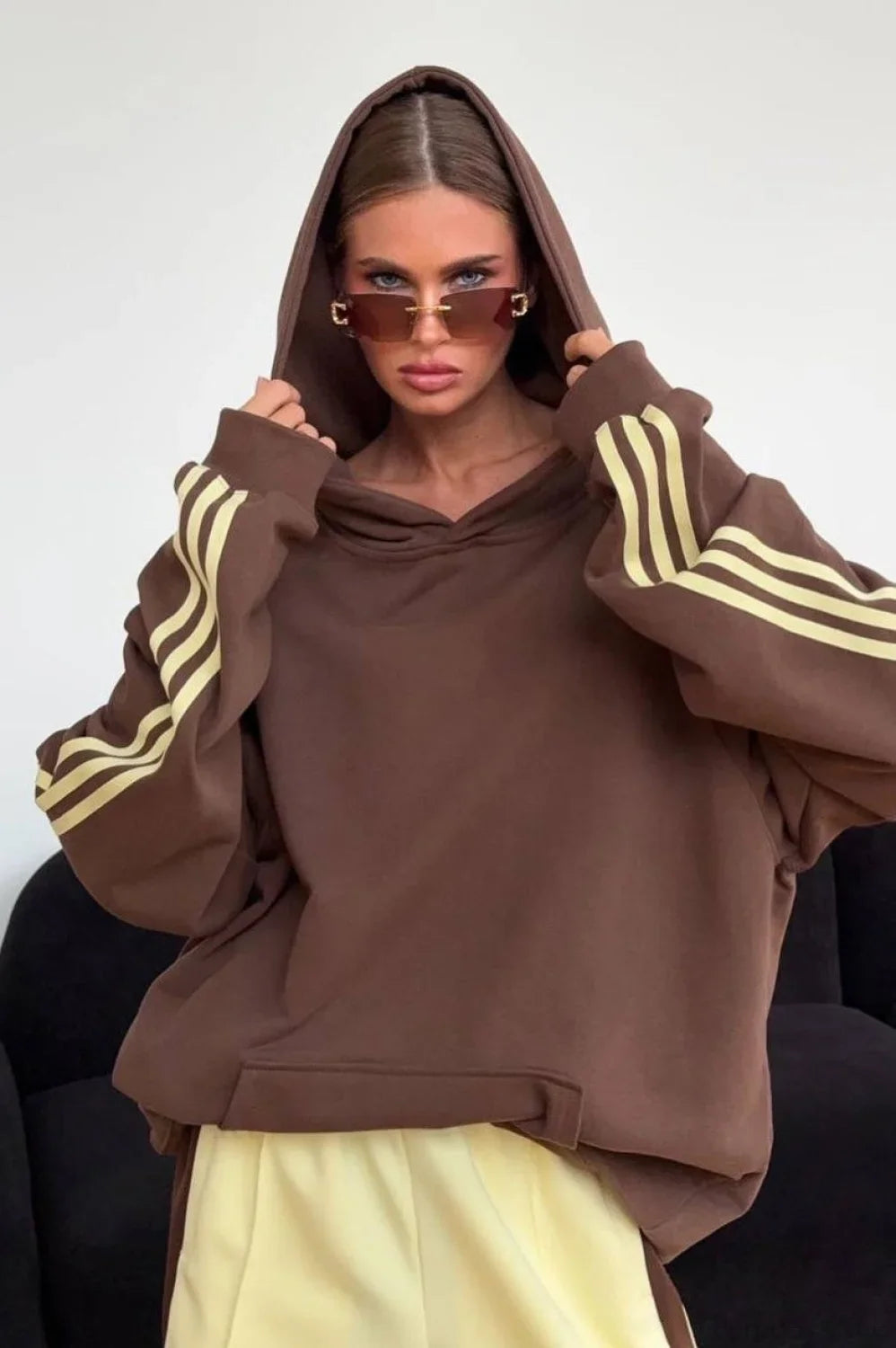 Ensemble deux pièces confortable à capuche surdimensionné bicolore avec pantalon