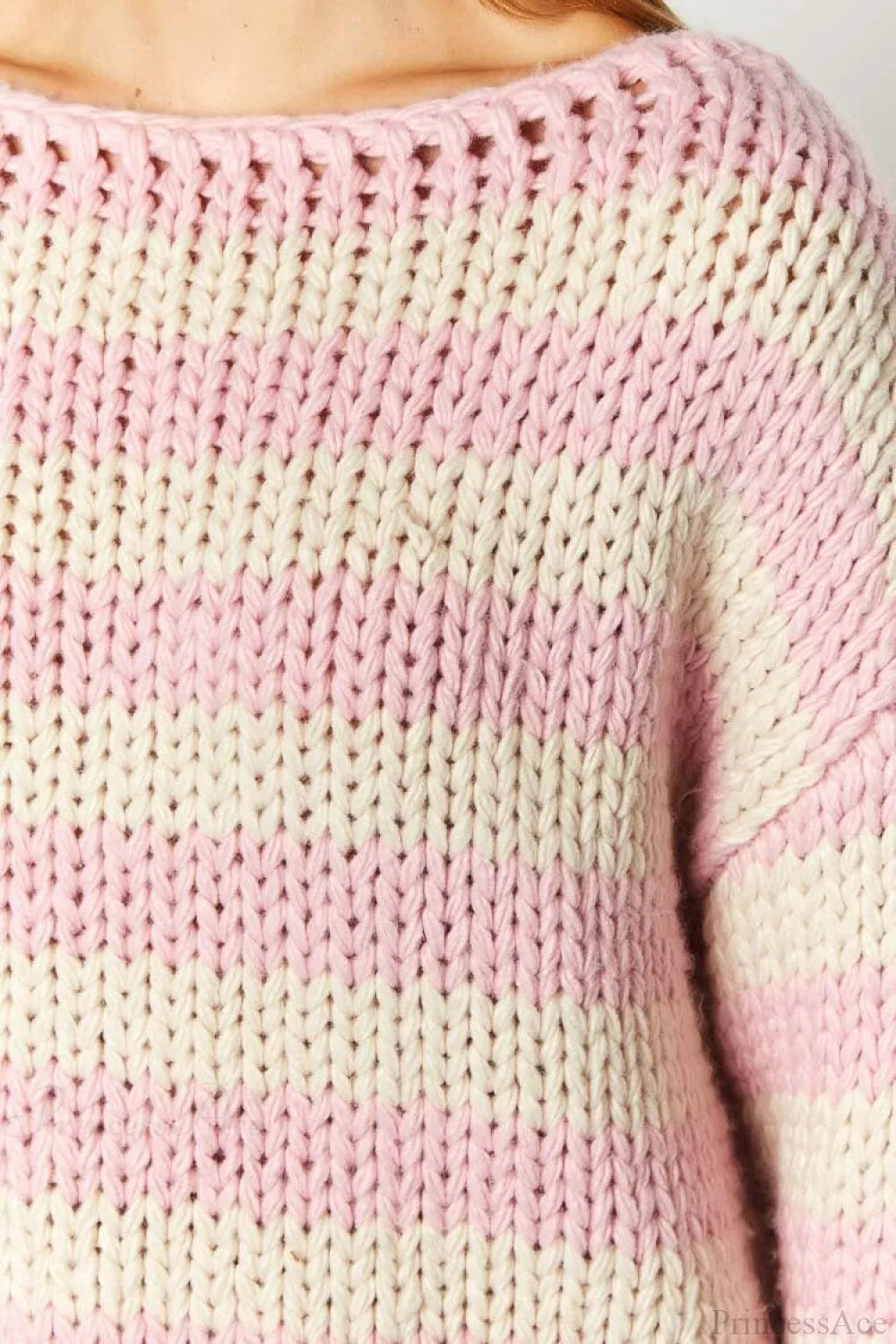 Maglione largo casual a righe con spalle scoperte a blocchi di colore