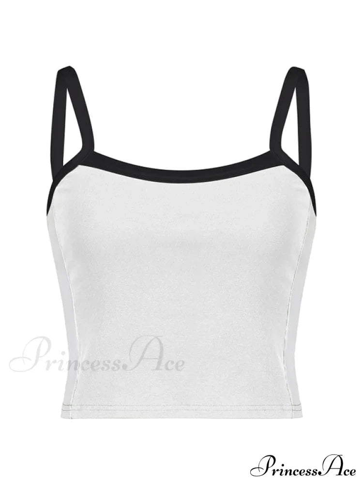 Top corto alla moda a coste con bordi a contrasto