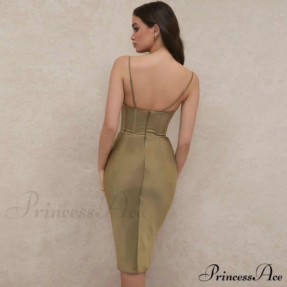 Wasserfallausschnitt Anmutiges Trägershirt