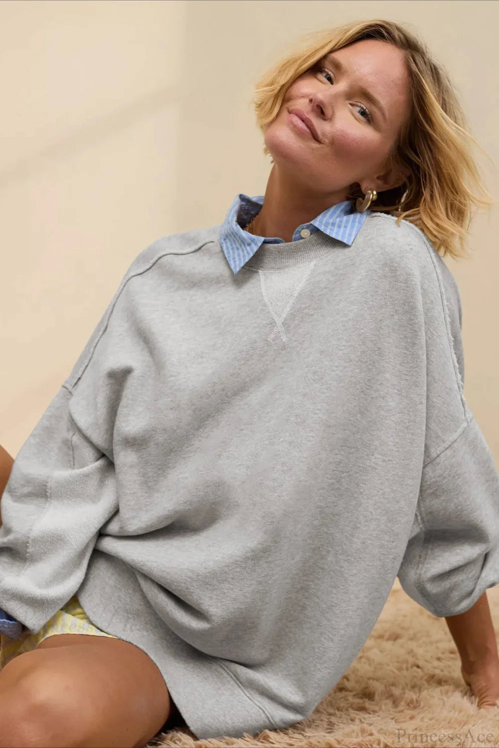 Crew Neck Solid Minimalist Relaxed Sweatshirt