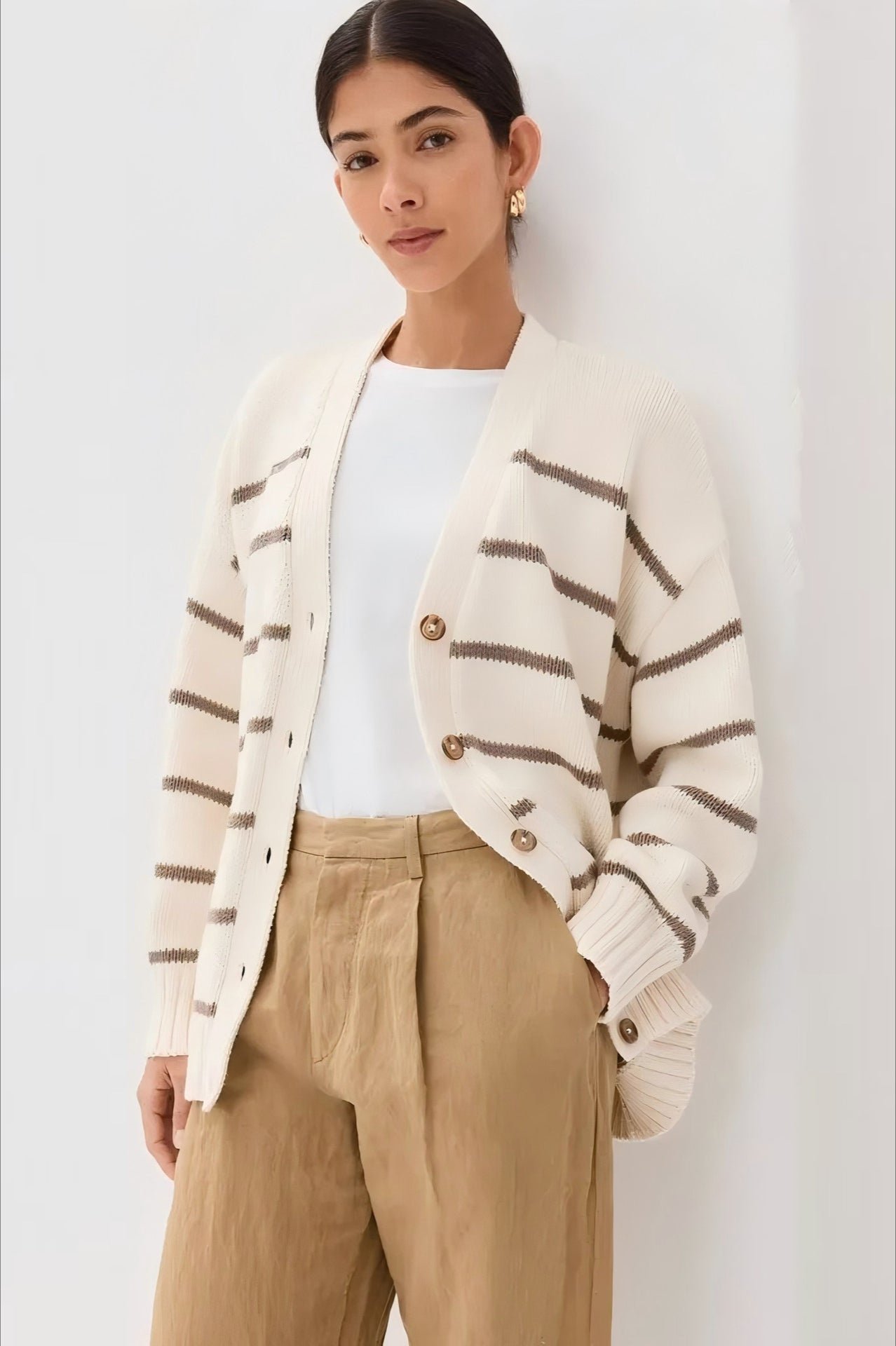 V-Ausschnitt gestreifter Baumwollpullover