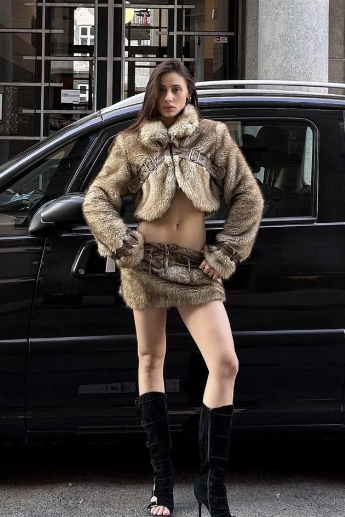 Abrigo vintage corto de parches con cuello alto y de pie