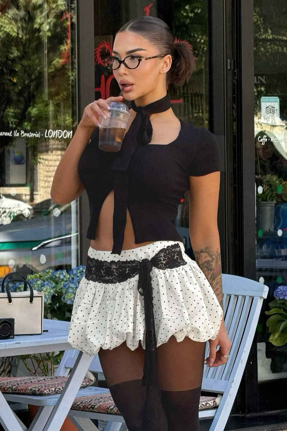 Rock mit Spitzenbesatz, Tupfenmuster und niedriger Taille