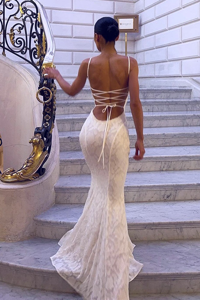 Vestito lungo aderente sexy con schiena scoperta e laccio