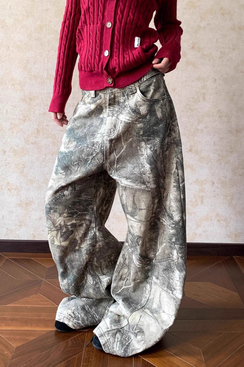 Jean ample style hip-hop délavé motif camouflage arbre