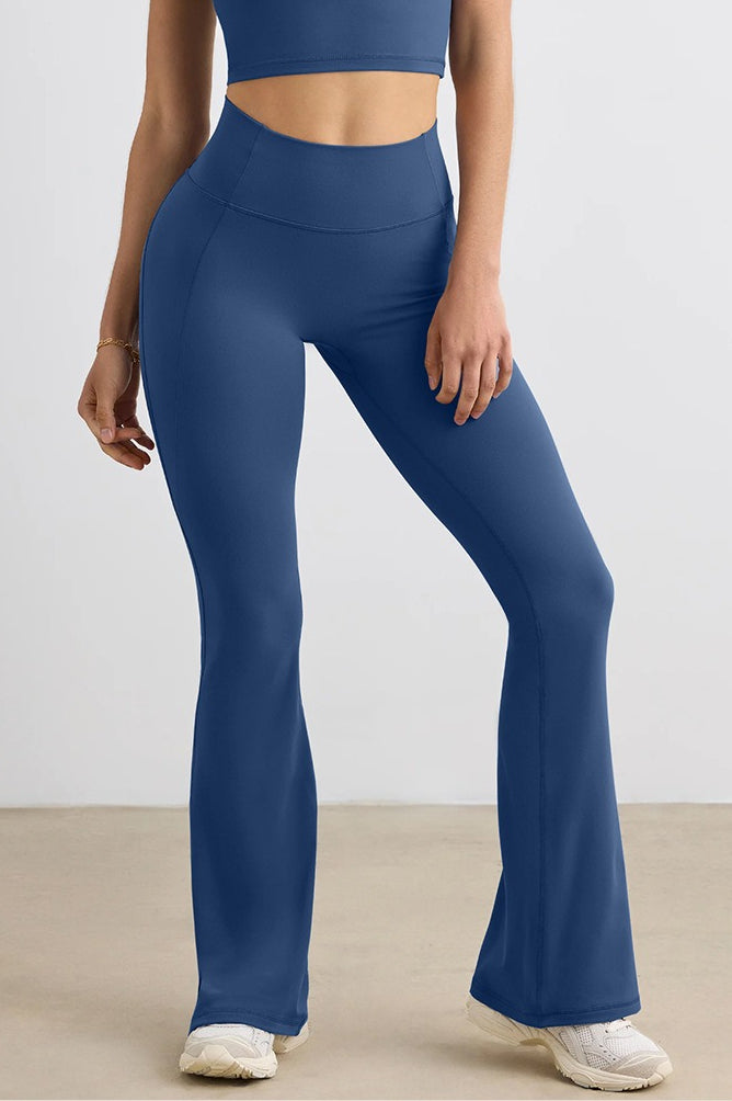 Leggings de entrenamiento acampanados de pierna ancha para realzar glúteos