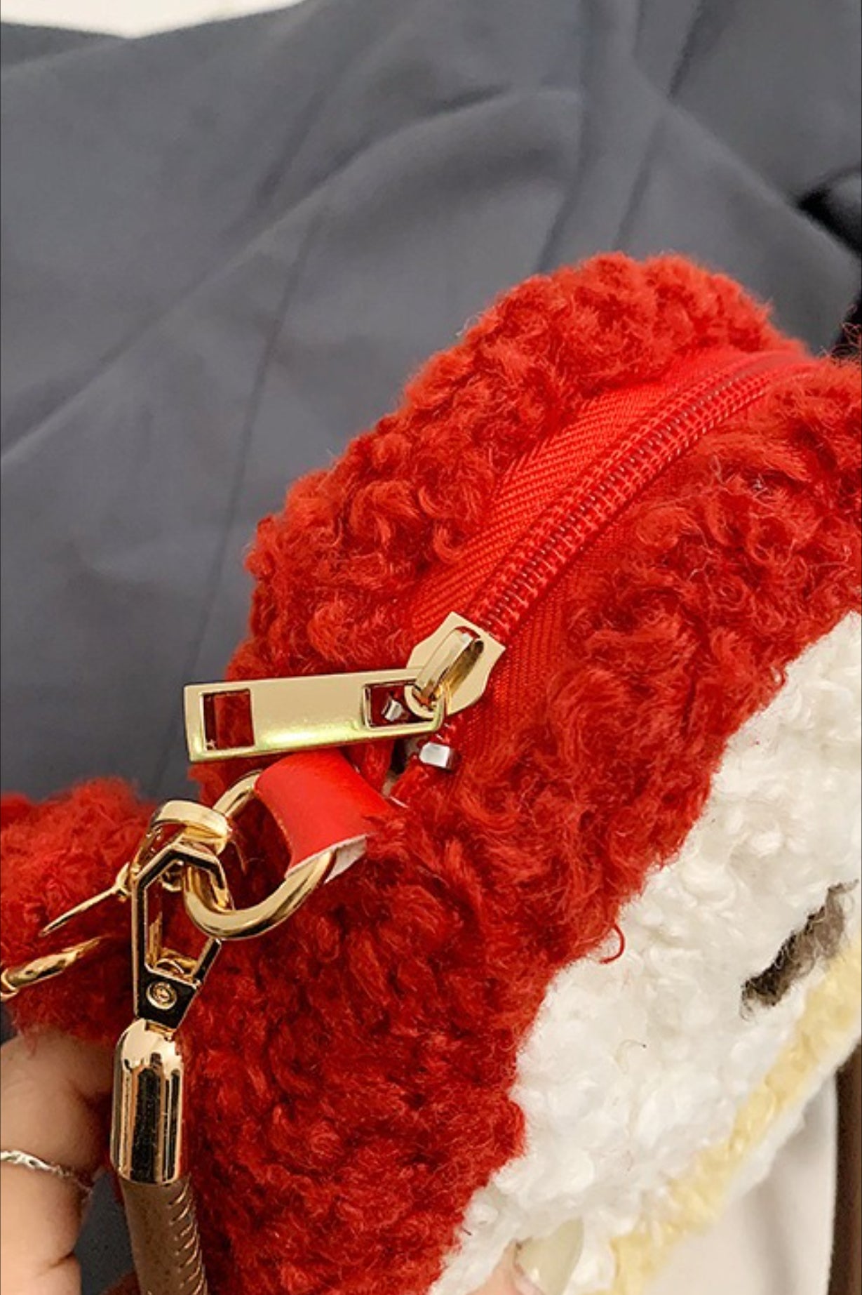 Flauschige Sherpa-Apfeltasche Niedliche Mini-Handtasche zum Tragen in der Hand, über der Schulter oder quer getragen