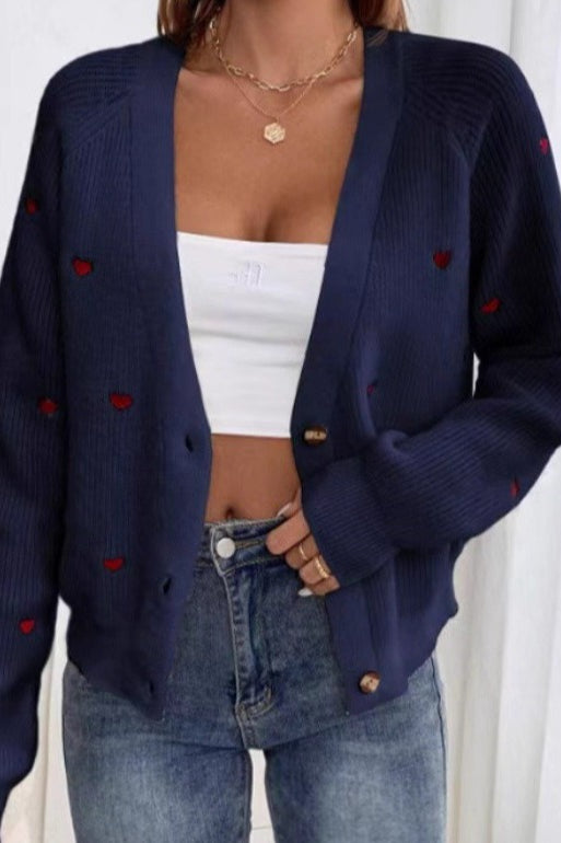 Cardigan à col en V brodé de cœurs