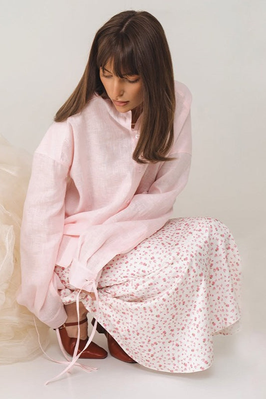 Camicia rosa a maniche lunghe con cintura strutturata in vita